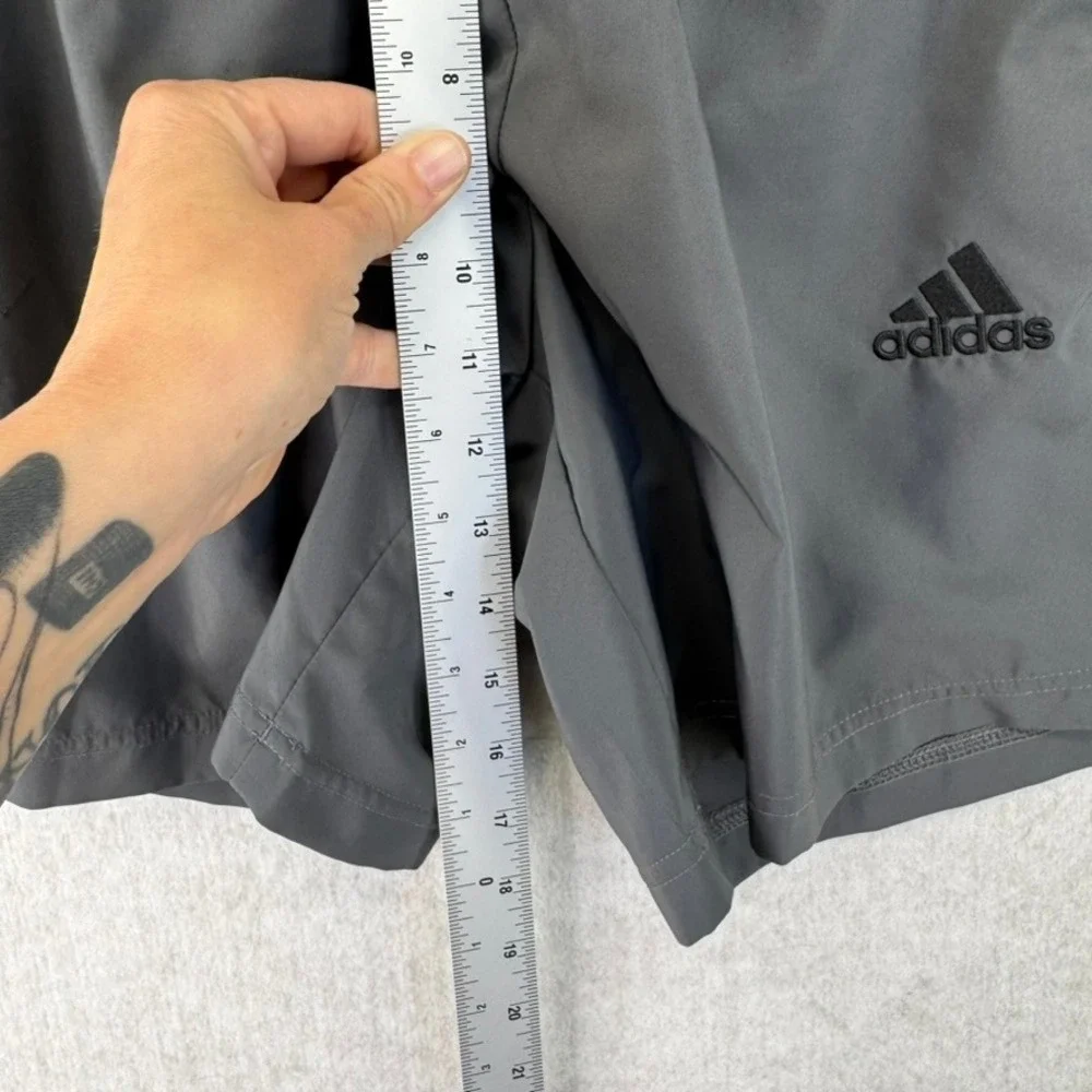 Adidas Mens Grey Stripe Athletic Training Shorts Size Medium Mesh Lined